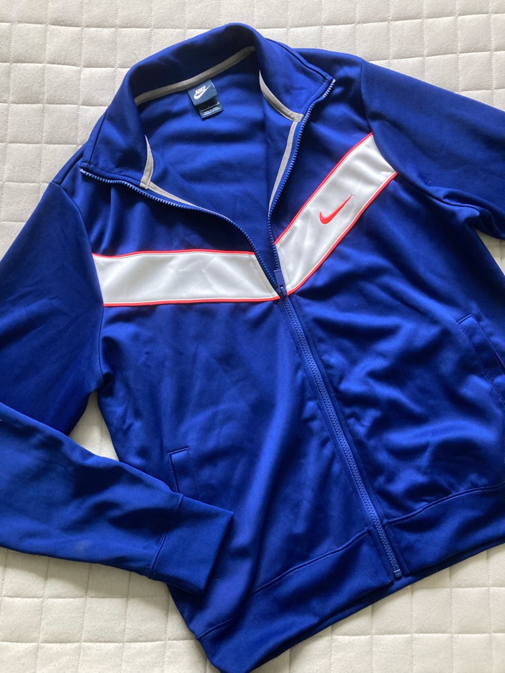 Nike Men’s Athletic Zip-Up with White and Neon Pink Details